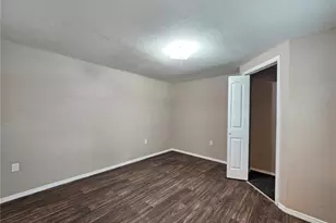 37826 Daughtery Rd, Zephyrhills, FL 33541 - Photo 10
