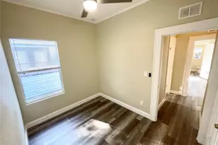1121 10th Ave S, Saint Petersburg, FL 33705 - Photo 8