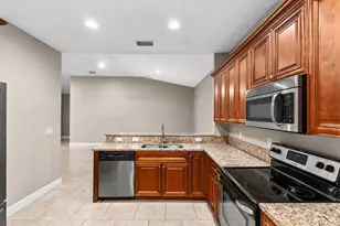 6804 N Himes Ave, Tampa, FL 33614 - Photo 8