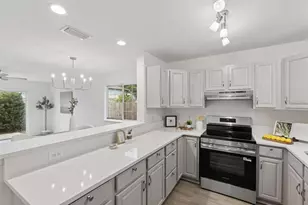 635 6th Ave S, Jacksonville Beach, FL 32250 - Photo 10
