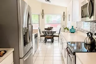 9708 White Barn Way, Riverview, FL 33569 - Photo 6