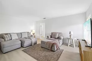 8911 Blind Pass Rd, Saint Pete Beach, FL 33706 - Photo 6