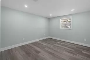 1682 Wilmar Ave, Tarpon Springs, FL 34689 - Photo 8
