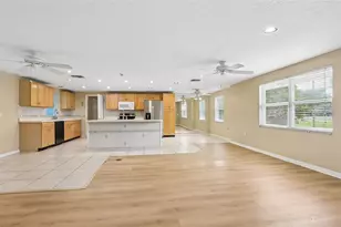6510 Sunridge Dr, Riverview, FL 33578 - Photo 10