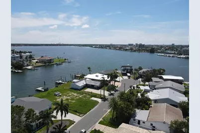 11125 4th St E, Treasure Island, FL 33706 - Photo 32