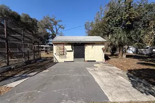 4404 Areca Palm Dr, Zephyrhills, FL 33541 - Photo 14