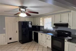 4404 Areca Palm Dr, Zephyrhills, FL 33541 - Photo 8