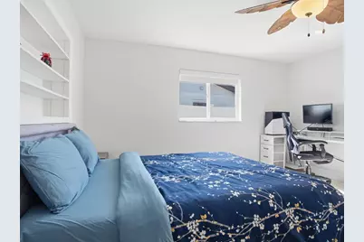 1028 79th Street S, Saint Petersburg, FL 33707 - Photo 36