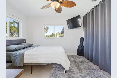 1028 79th Street S, Saint Petersburg, FL 33707 - Photo 42