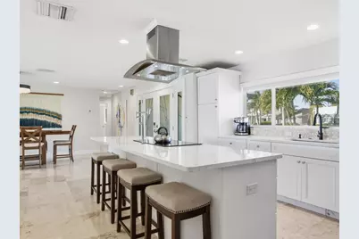 1028 79th Street S, Saint Petersburg, FL 33707 - Photo 16