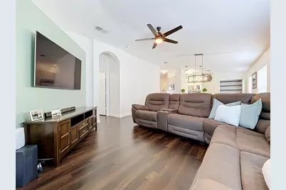 7710 Carriage Pointe Drive, Gibsonton, FL 33534 - Photo 14