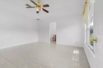 6412 Laurelwood Drive, Zephyrhills, FL 33542 - Photo 28