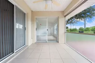 6412 Laurelwood Dr, Zephyrhills, FL 33542 - Photo 54