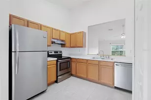 6412 Laurelwood Dr, Zephyrhills, FL 33542 - Photo 6