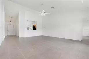 6412 Laurelwood Dr, Zephyrhills, FL 33542 - Photo 8