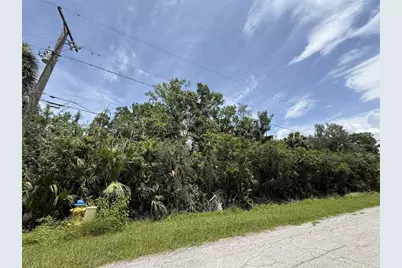 5997 Kracker Avenue, Gibsonton, FL 33534 - Photo 6