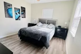1500 77th St N, Saint Petersburg, FL 33710 - Photo 2