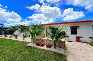 1500 77th St N, Saint Petersburg, FL 33710 - Photo 1