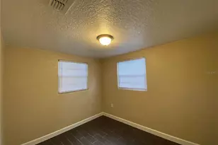 37147 Marlu Ln, Dade City, FL 33525 - Photo 4