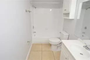 8643 Mallard Reserve Dr, Tampa, FL 33614 - Photo 36