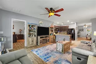 3918 Willow Hammock Dr, Palmetto, FL 34221 - Photo 10