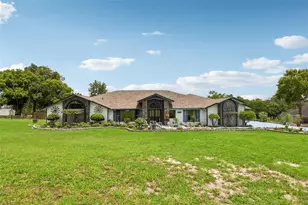 5318 Sandra Dr, Weeki Wachee, FL 34607 - Photo 2