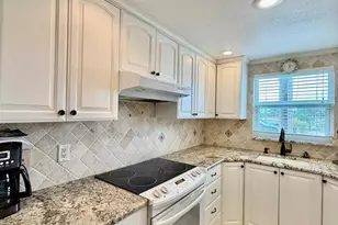3575 Gulf Blvd, Saint Petersburg, FL 33706 - Photo 18