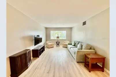 3575 Gulf Boulevard #202, Saint Petersburg, FL 33706 - Photo 4