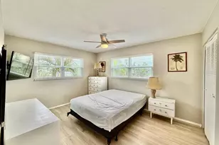 3575 Gulf Blvd, Saint Petersburg, FL 33706 - Photo 8
