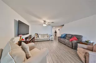 5311 New Friendship Pl, Tampa, FL 33619 - Photo 8