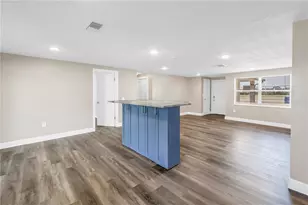 518 62nd Ave NE, Saint Petersburg, FL 33702 - Photo 10