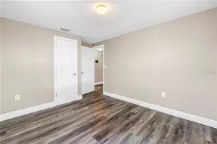 518 62nd Ave NE, Saint Petersburg, FL 33702 - Photo 16