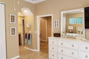 4000 Belle Vista Dr, Saint Petersburg, FL 33706 - Photo 10