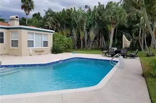 4000 Belle Vista Dr, Saint Petersburg, FL 33706 - Photo 22