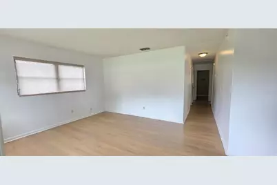 410 S Oakwood Avenue, Brandon, FL 33511 - Photo 1