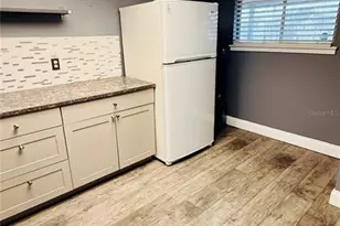 6310 Newtown Cir, Tampa, FL 33615 - Photo 4