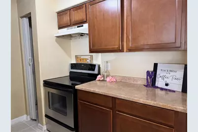 202 Red Maple Place #202, Brandon, FL 33510 - Photo 8