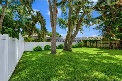 2512 Wrencrest Circle, Valrico, FL 33596 - Photo 4