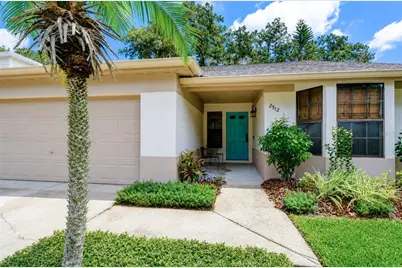2512 Wrencrest Circle, Valrico, FL 33596 - Photo 2