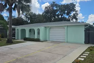 7124 Ashwood Dr, Port Richey, FL 34668 - Photo 2