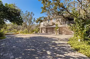 2000 Bayview Dr, Tierra Verde, FL 33715 - Photo 4