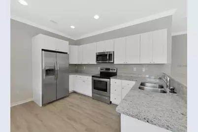 8303 King Blossom Court, Tampa, FL 33615 - Photo 18