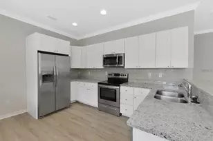8303 King Blossom Ct, Tampa, FL 33615 - Photo 18