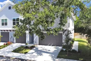 8303 King Blossom Ct, Tampa, FL 33615 - Photo 2