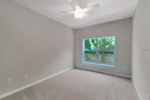 8303 King Blossom Ct, Tampa, FL 33615 - Photo 10