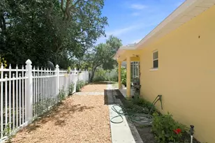 608 N Florida Ave, Tarpon Springs, FL 34689 - Photo 56