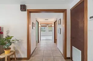 302 51st St W, Bradenton, FL 34209 - Photo 14