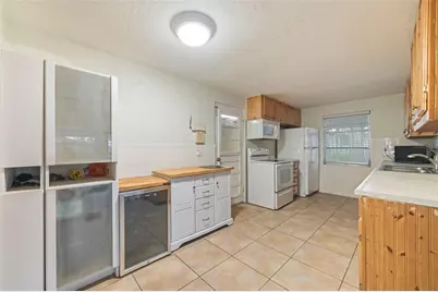 302 51st Street W, Bradenton, FL 34209 - Photo 12