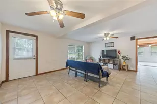 302 51st St W, Bradenton, FL 34209 - Photo 14
