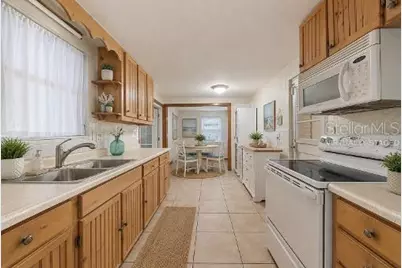 302 51st Street W, Bradenton, FL 34209 - Photo 4